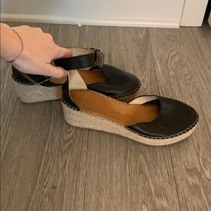 Black platform sandals